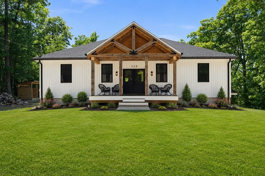 115 Webster Road Photo 4
