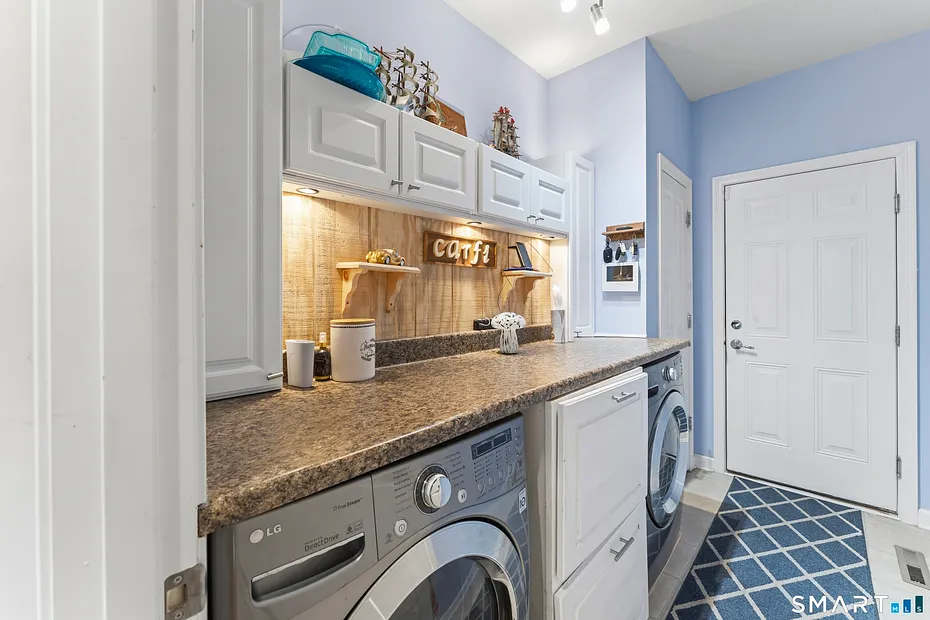 567 Inverness Court #567 Photo 24