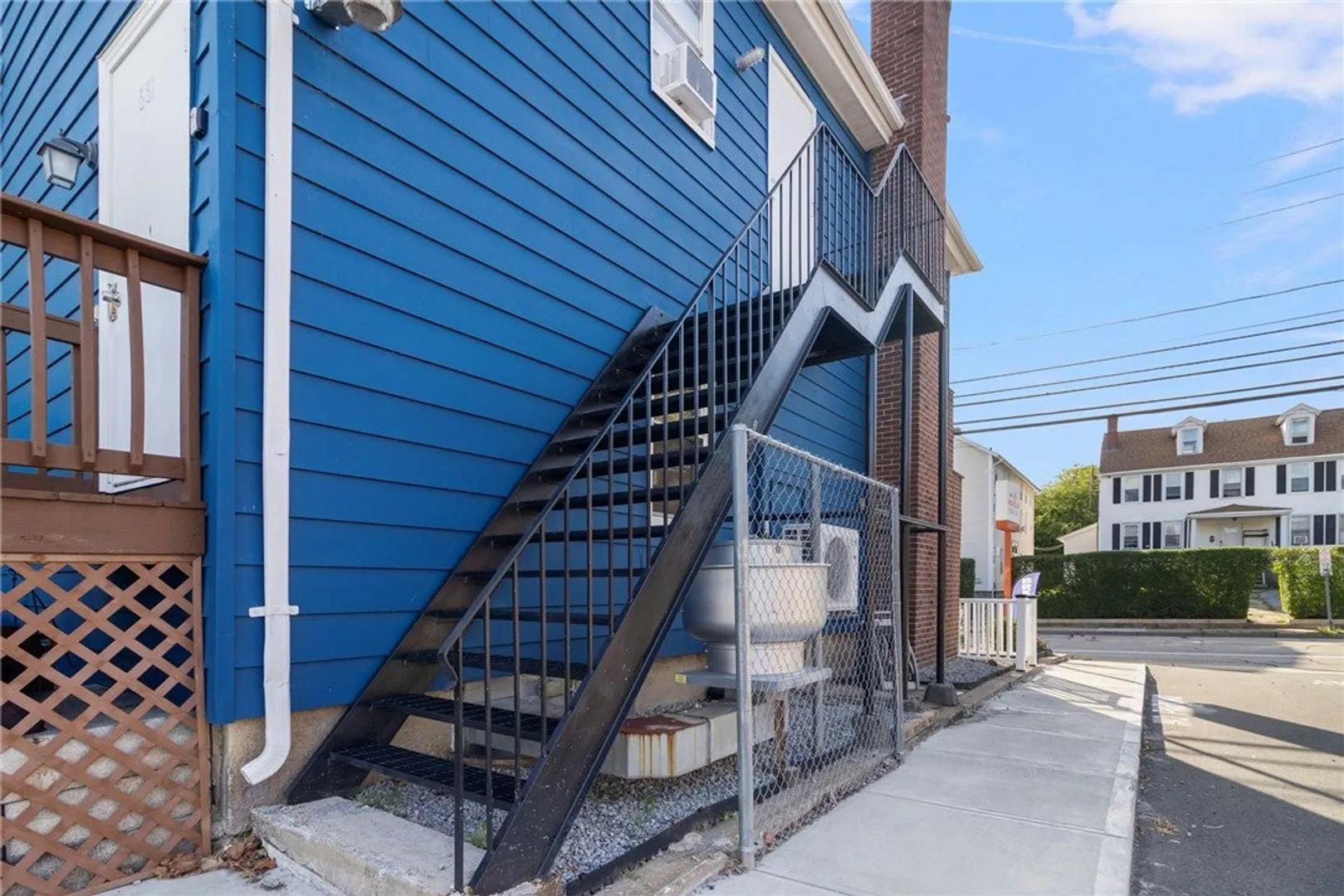 681 Providence Street Photo 45
