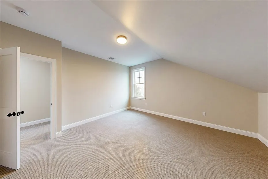 36 Orient Ave  #2 Photo 23