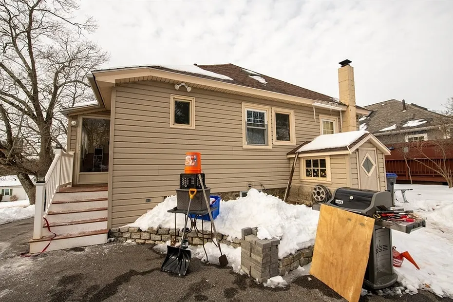250 Lowell Street Photo 34