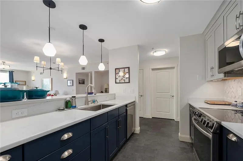 333 Atwells Avenue  #206 Photo 3