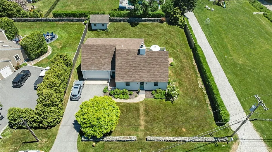 14 Wolcott Avenue Photo 41