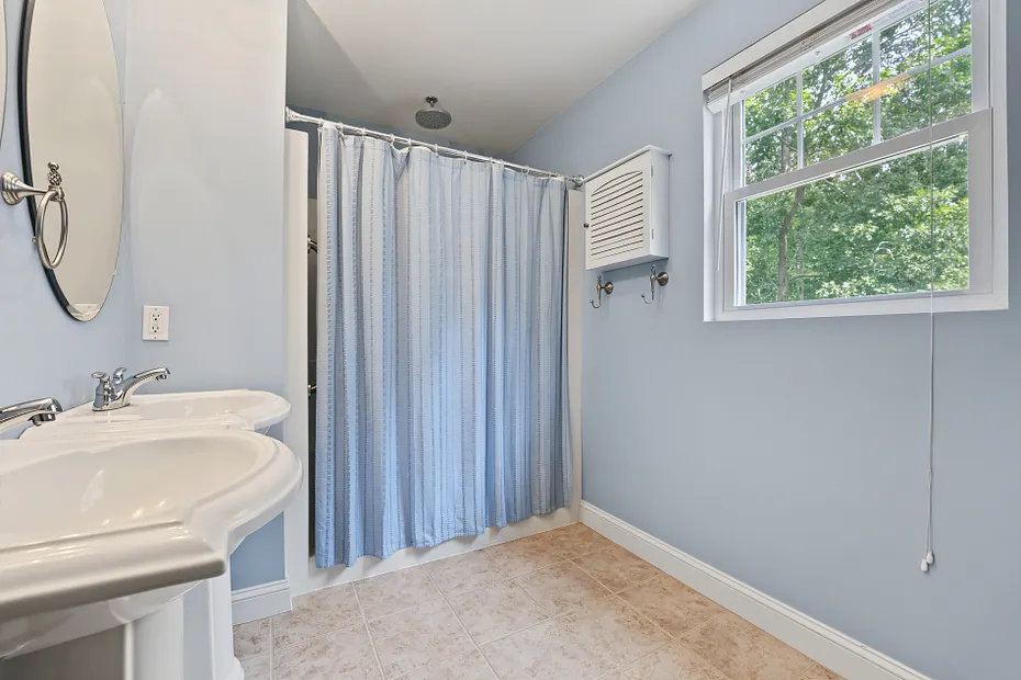 19 Sycamore Drive C Photo 31
