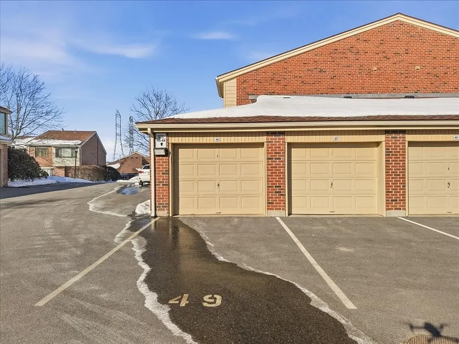 49 Elderwood Dr #49 Photo 3