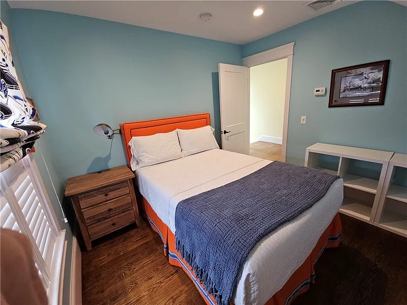 209 Coggeshall Avenue Photo 37
