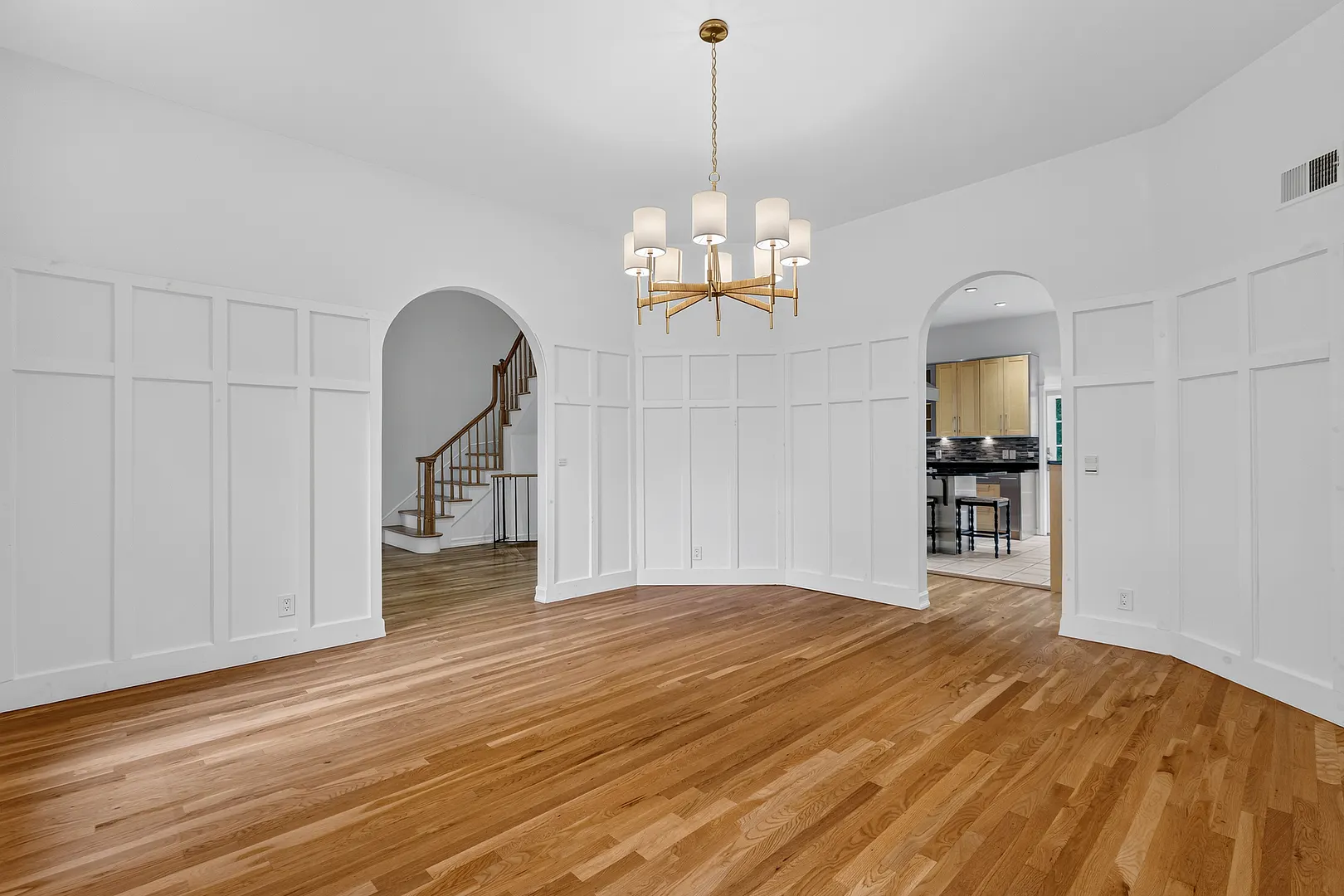 191 Beechmont Drive Photo 7