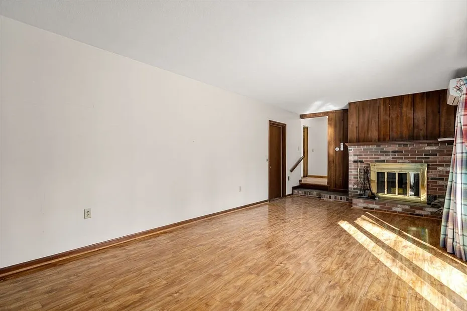33 Brunnell Dr Photo 15