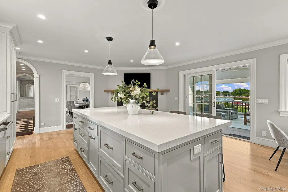 522 The Parkway Photo 15
