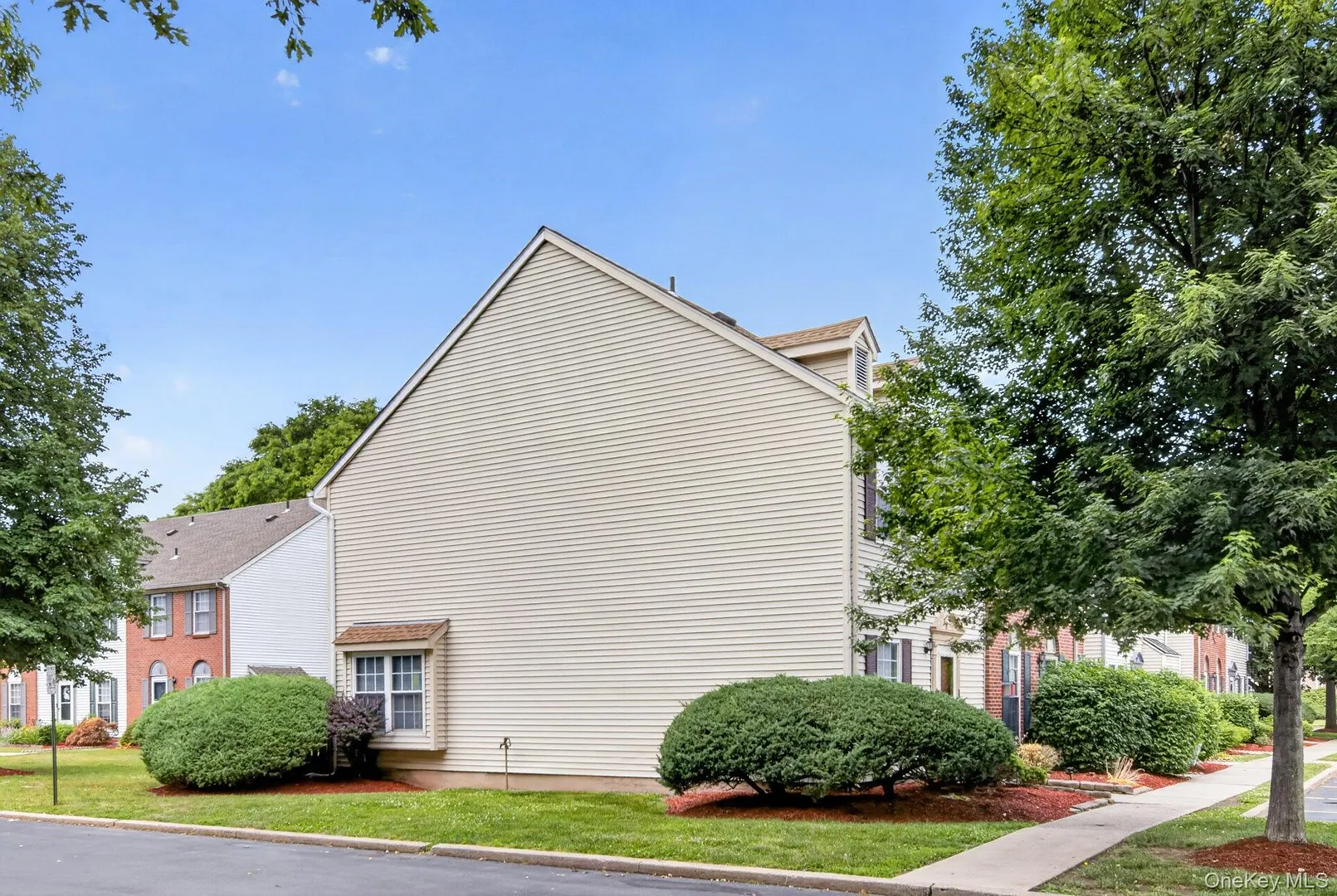 31 Burnett Way Photo 32