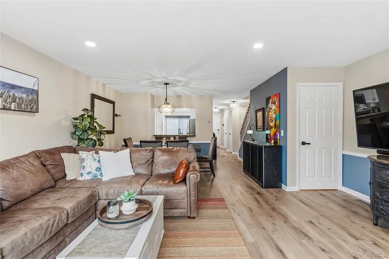 1404 Scarborough Drive Photo 12