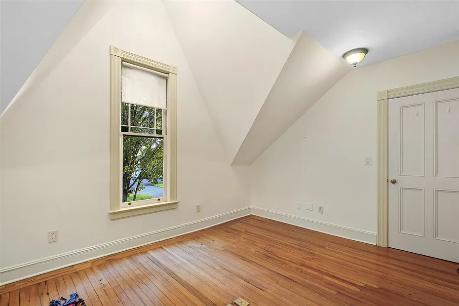 413-415 Bedford Road Photo 14