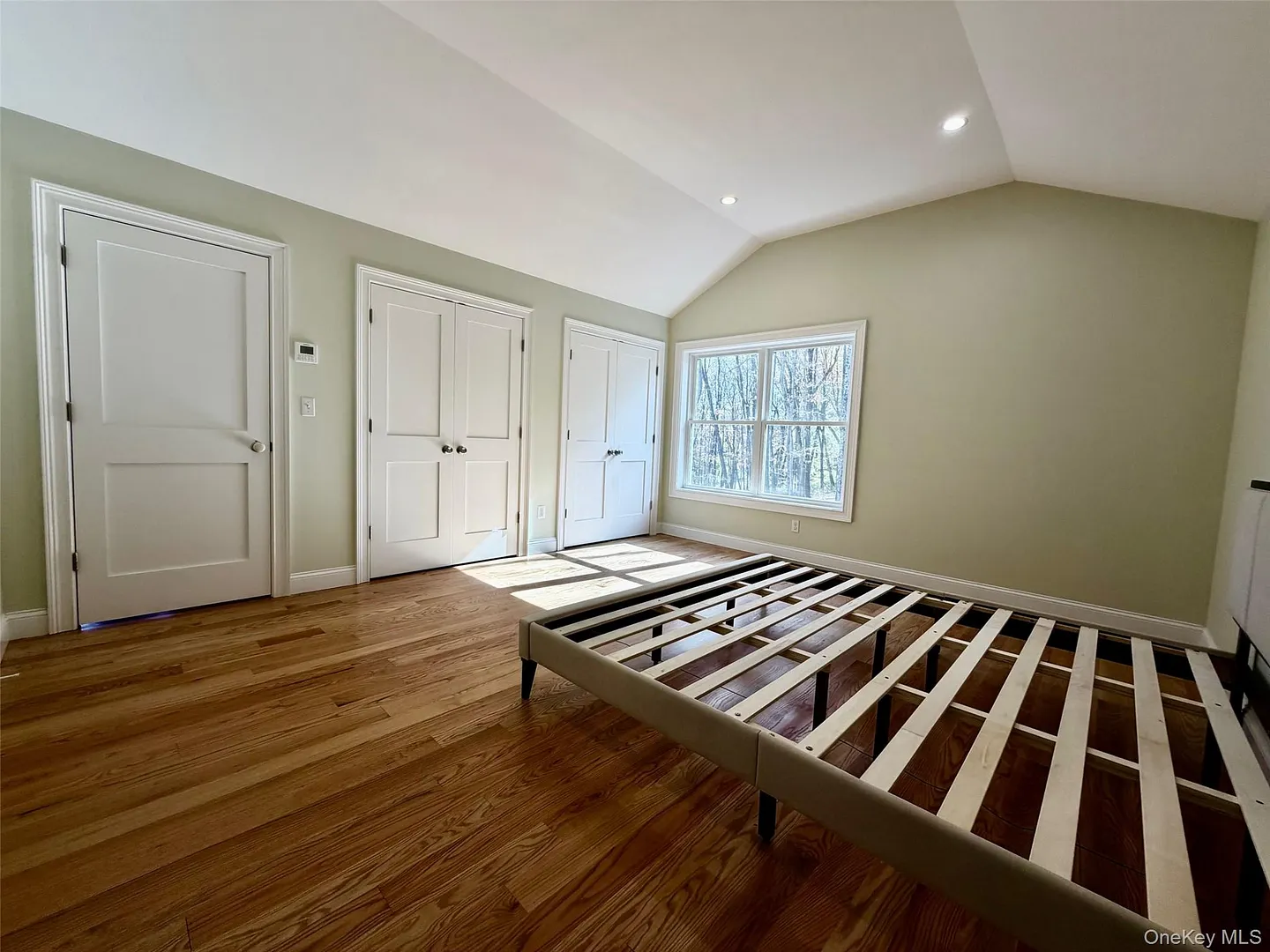 4 Webster Place Photo 9