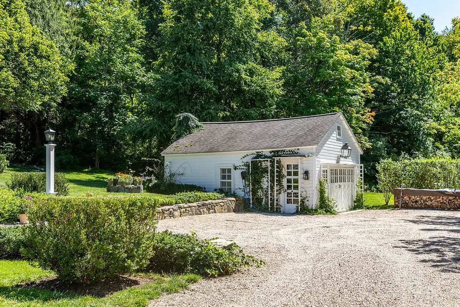 135 Wykeham Road Photo 26