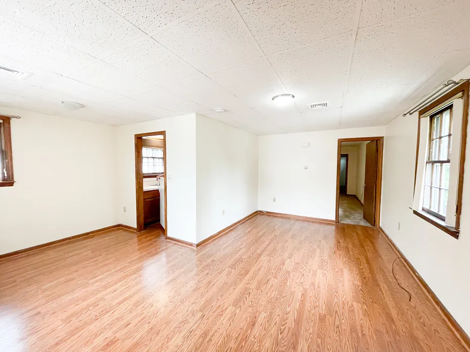 150 South Cherry Street Photo 4