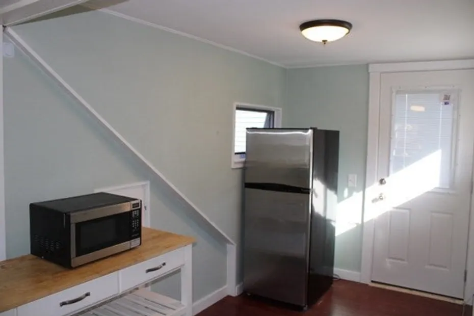 1060-1062 Washington St  #3 Photo 4