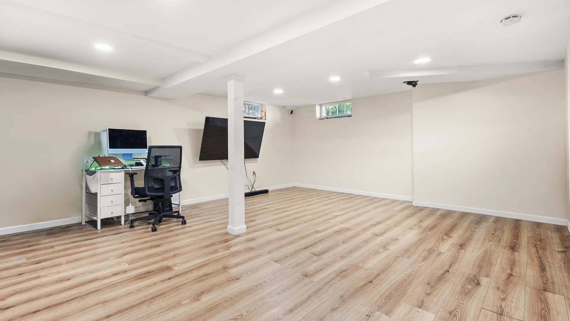 45 Kensington Ave Photo 17