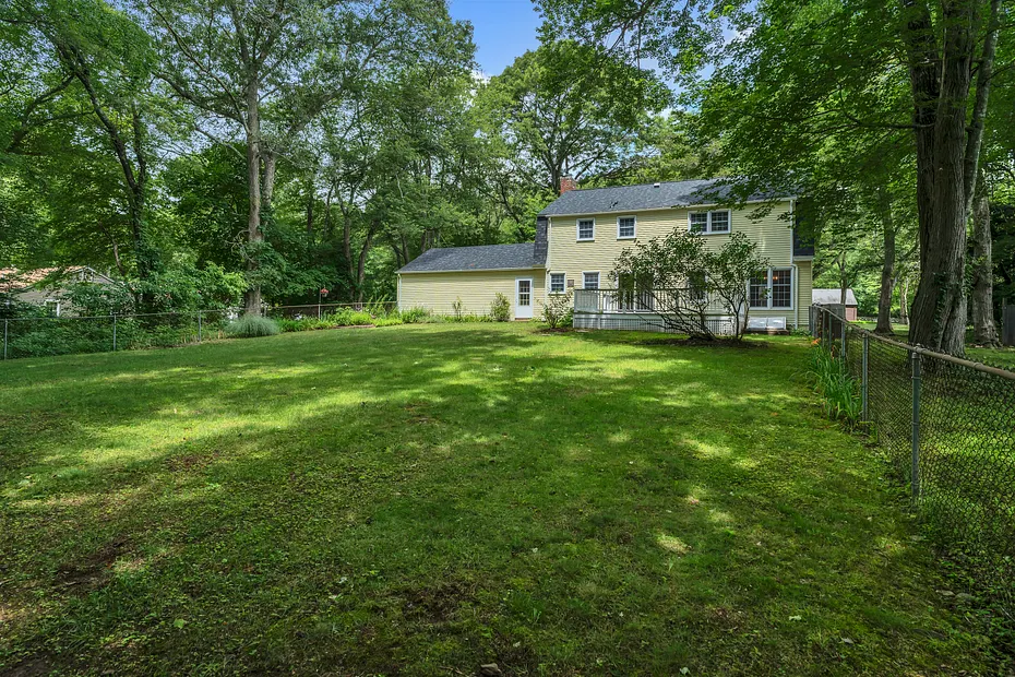 12 Wychwood Road Photo 23