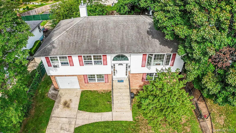 1056 Arthur Street Photo 16
