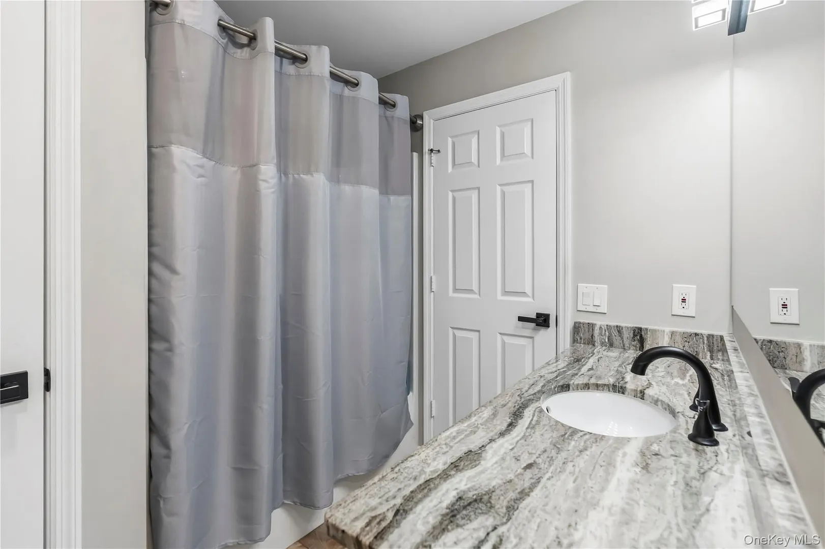 1404 Scarborough Drive Photo 22