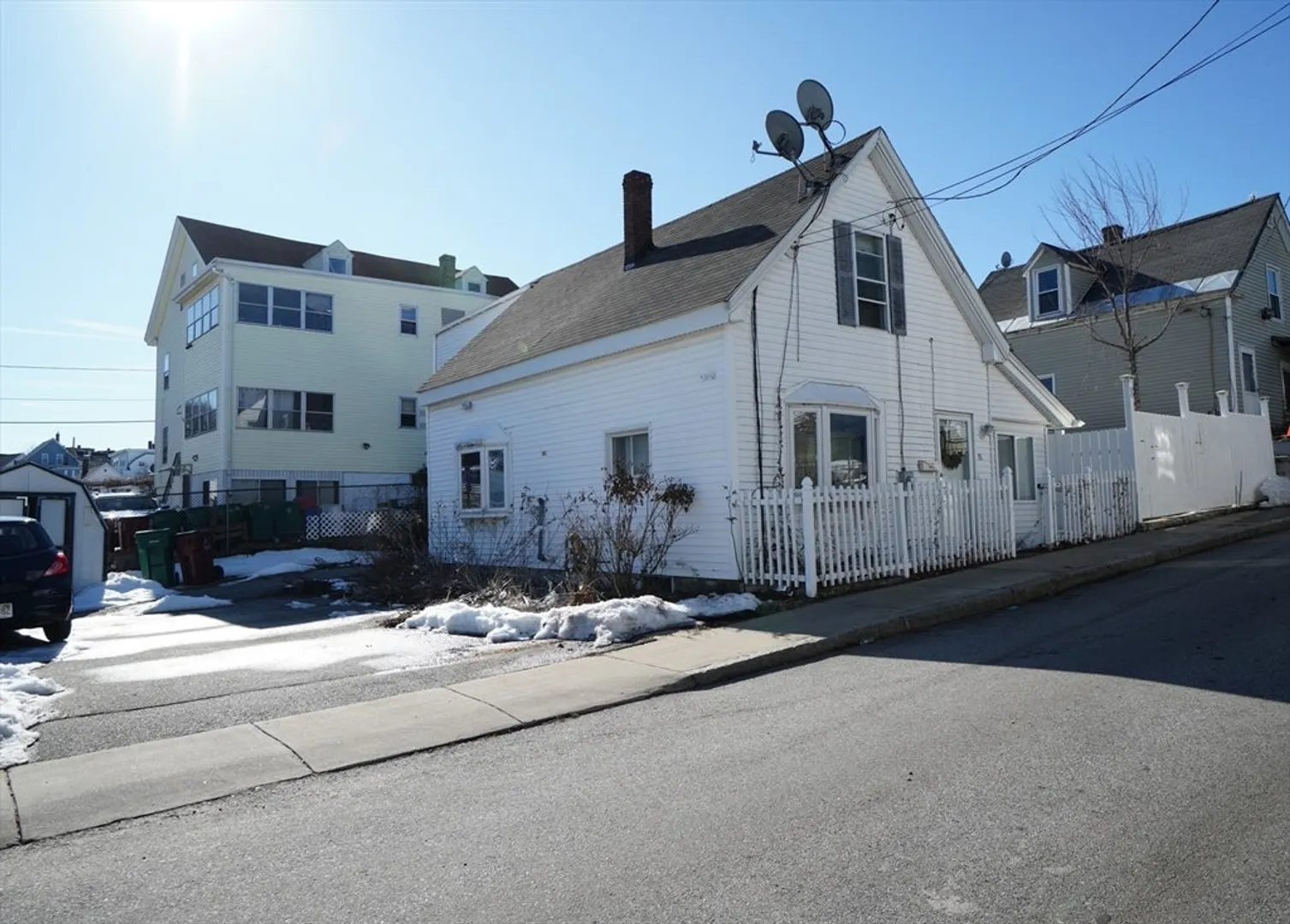31 Floyd St Photo 1