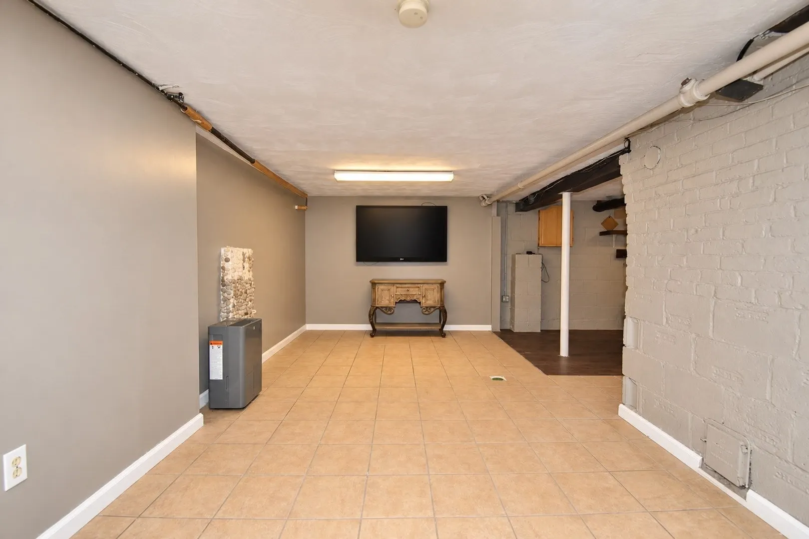 1245 Bay St Photo 24