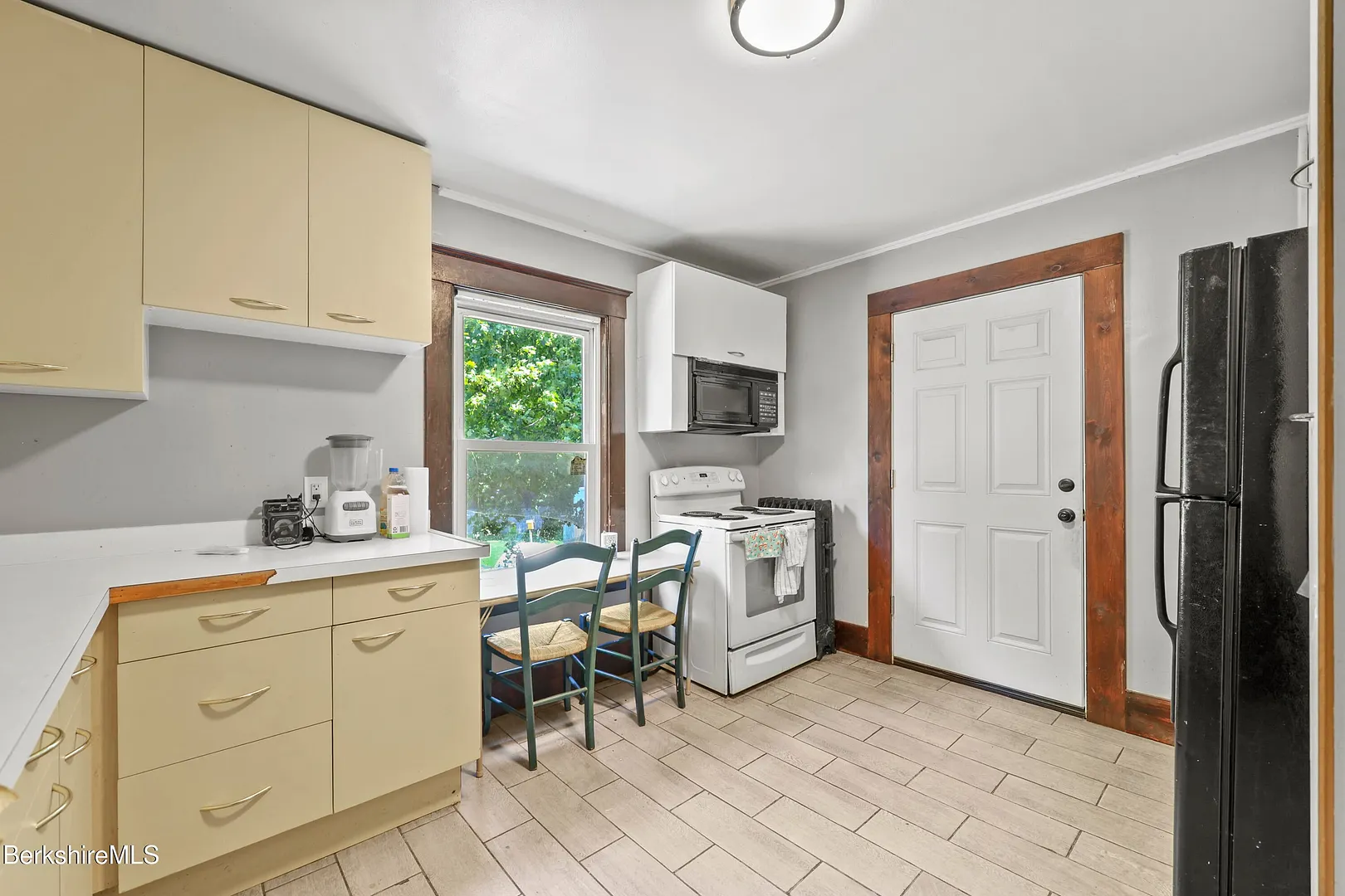 271 Tyler St Photo 23