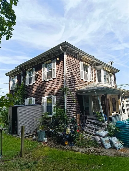 140 Main St Photo 4