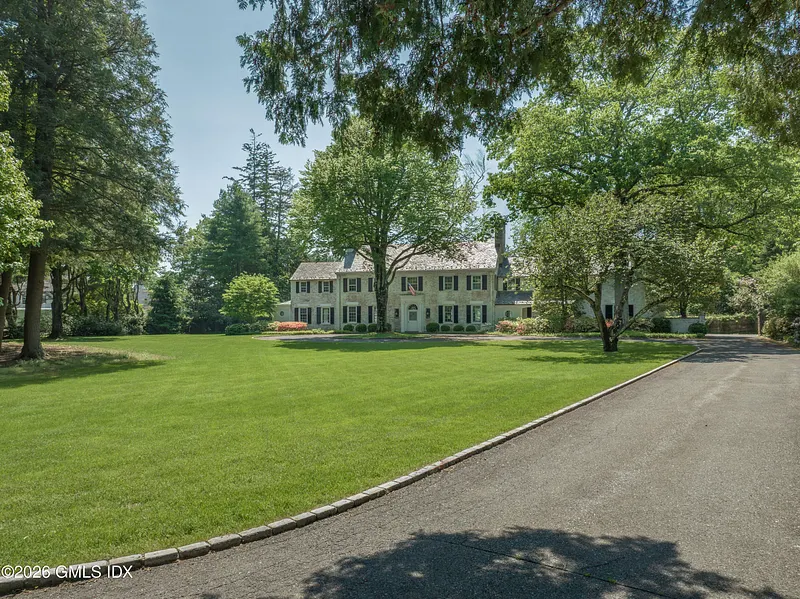 12 Woodside Road Photo 2