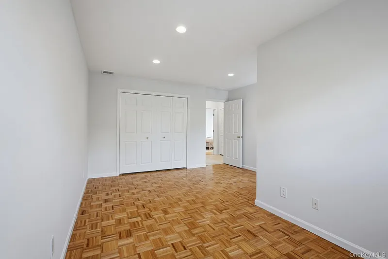 1452 Iroquois Street Photo 16