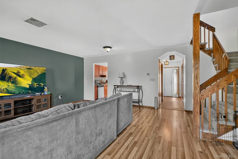 154 Eagleton Drive Photo 11