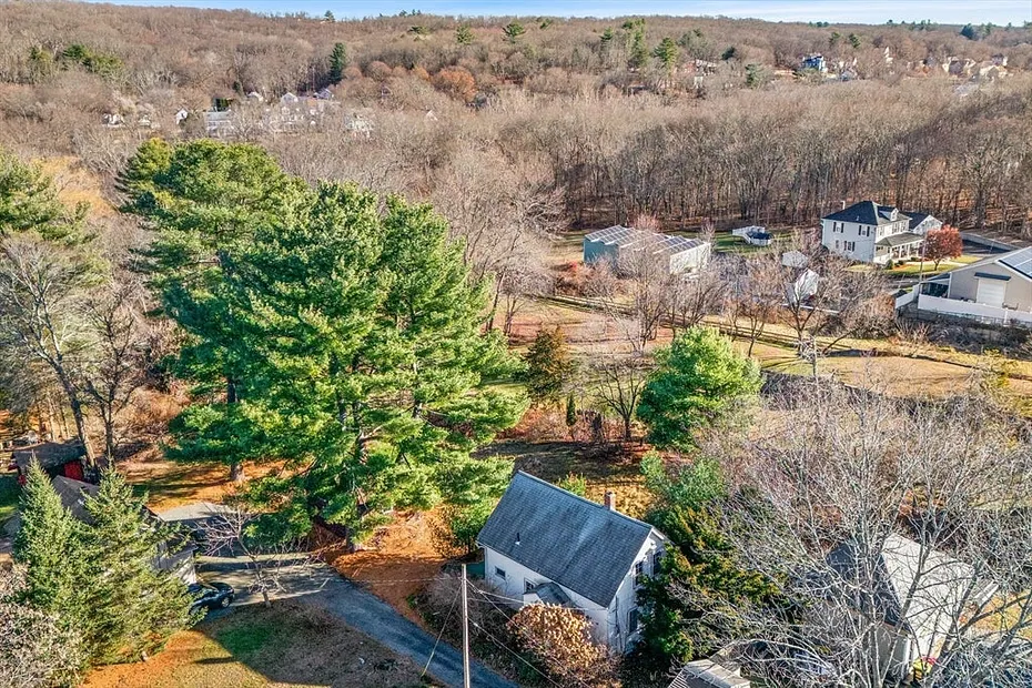 60 Ironstone St Photo 5