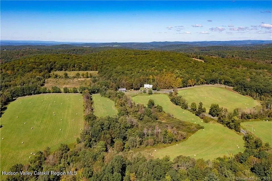 132 Decker Road Photo 3