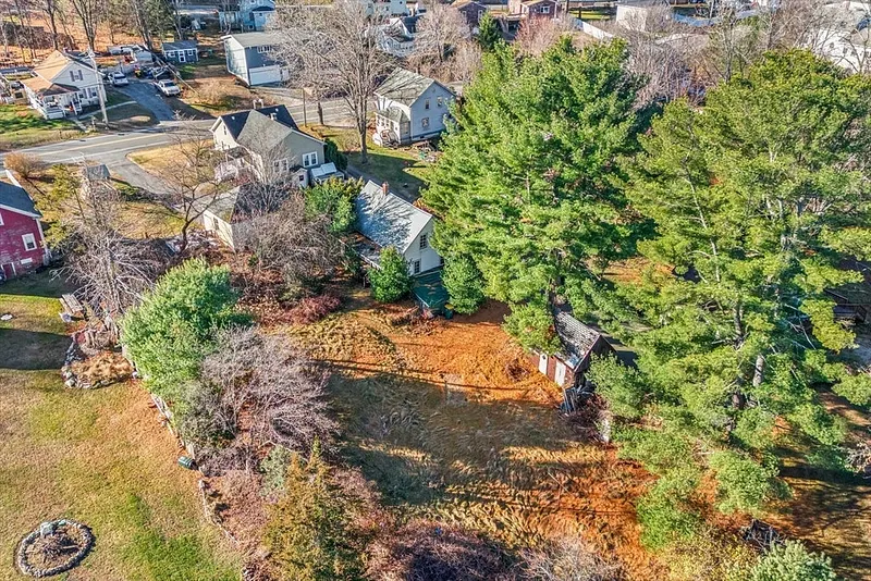 60 Ironstone St Photo 4