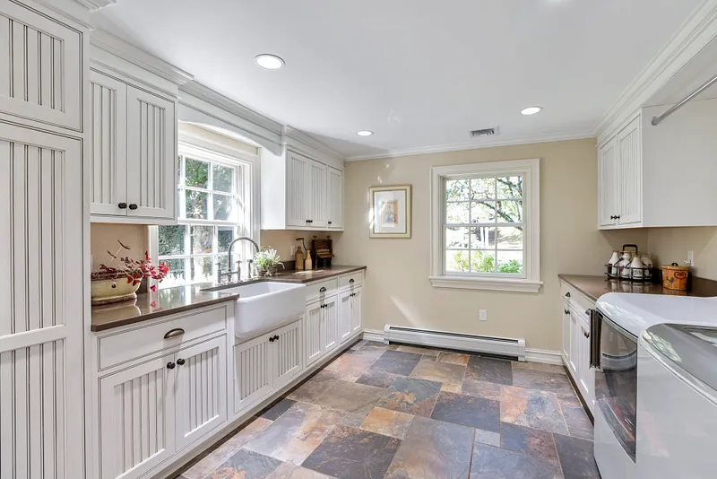 6 Pine Hill Road Photo 19