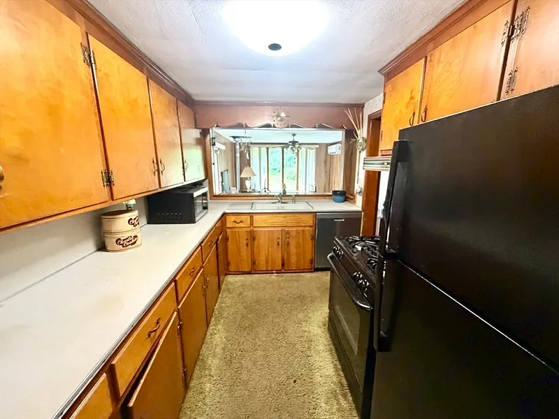 817 Somers Rd Photo 21