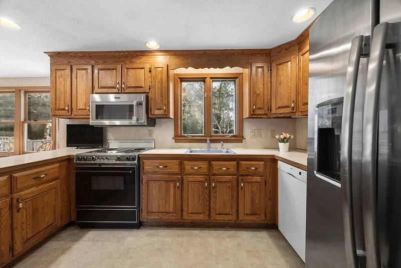 42 Marshview Circle Photo 6