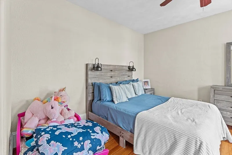 150 Oakland St Photo 24
