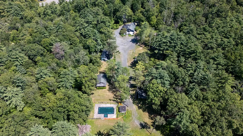 20 Country Club Lane Photo 5