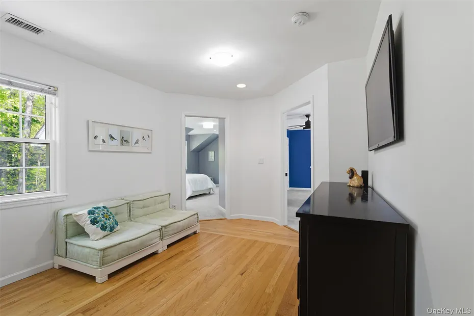 136 Devonshire Road Photo 22