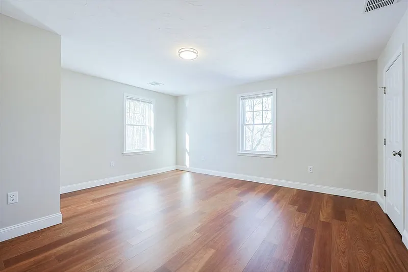 60 Oak Street #B Photo 21