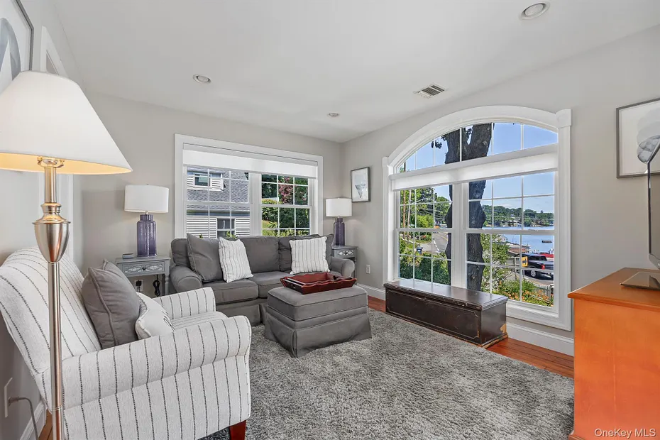 1 Colonial Drive Photo 25