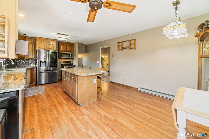 28 Charter Oak Drive Photo 13