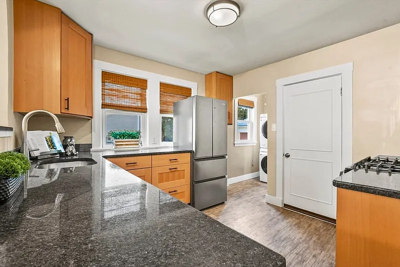 47 Upland Road #47 Photo 11