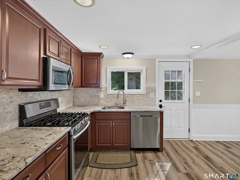 149 Liberty Street Photo 7