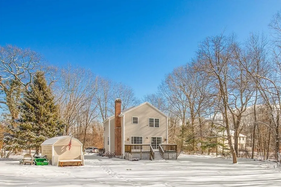 532 Forest St Photo 25