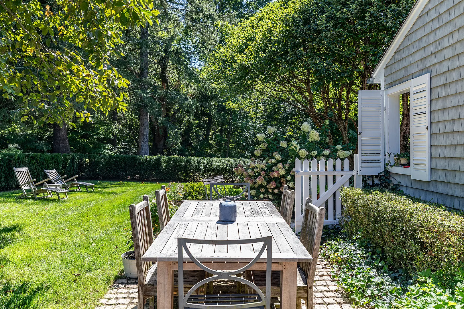 135 Wykeham Road Photo 34