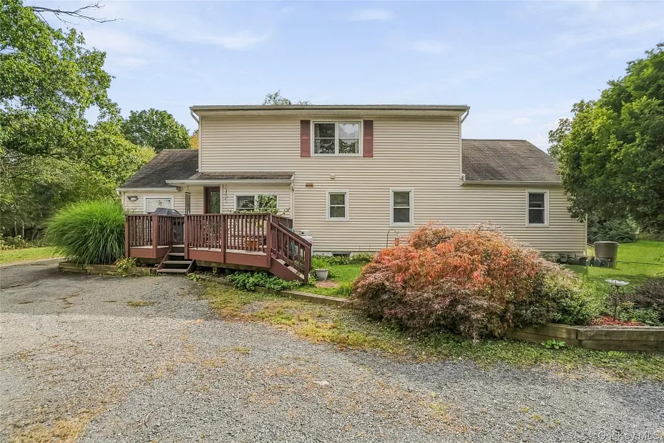 929 Freedom Plains Road Photo 44