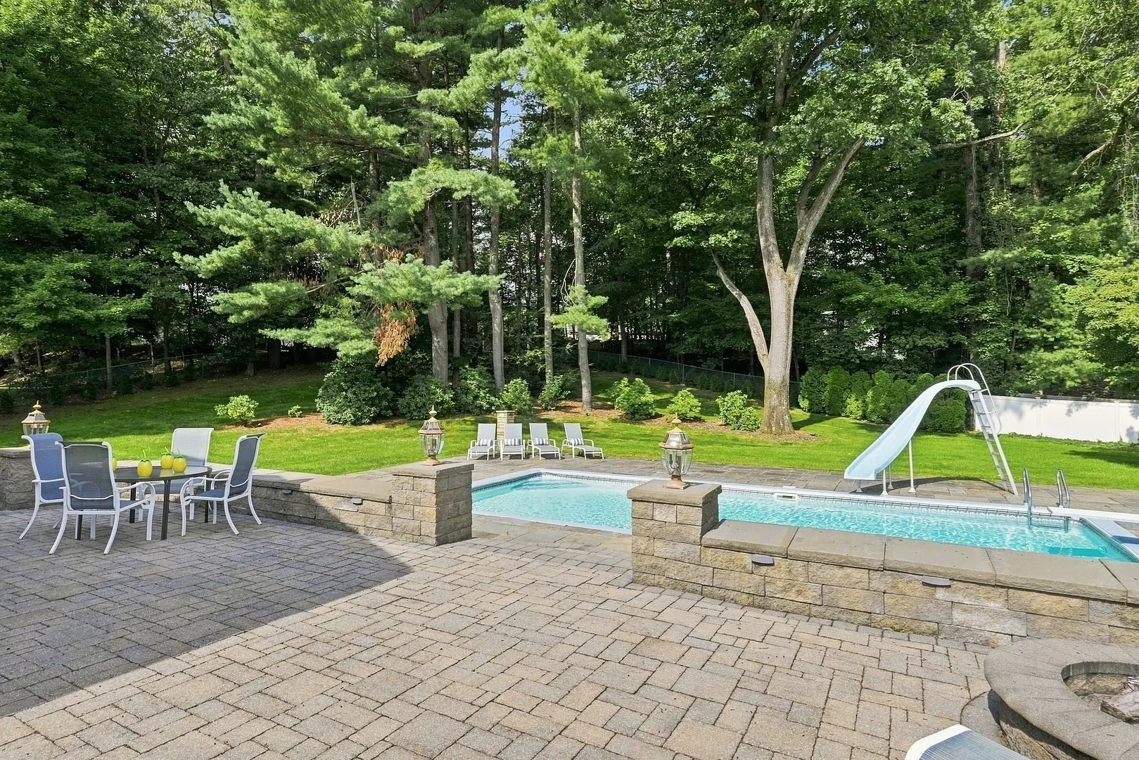 186 Tanglewood Drive Photo 7