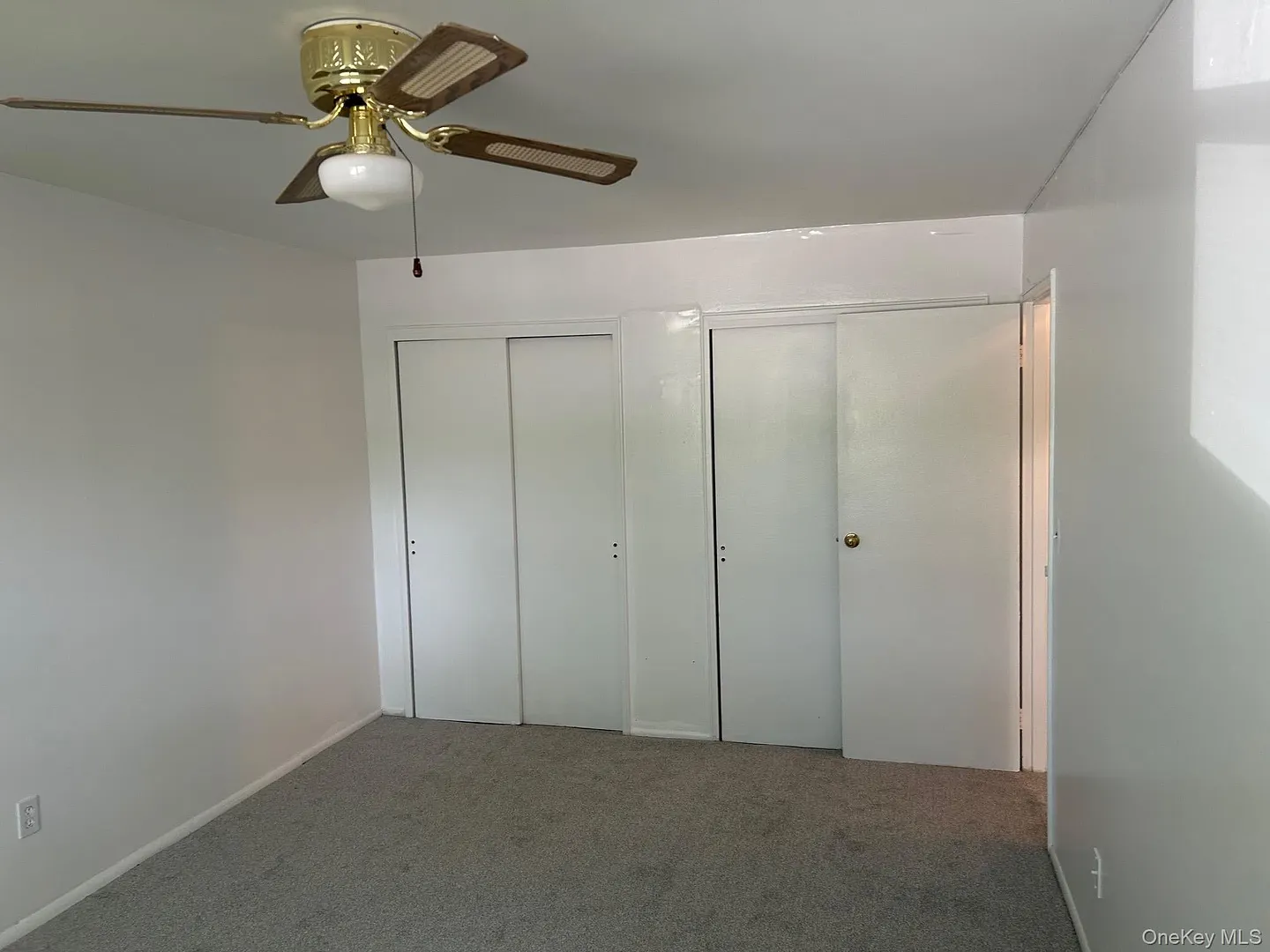 284 Sneden Place W #284 Photo 32